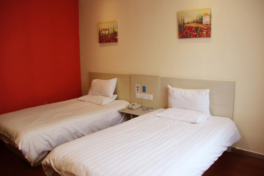 Hanting Express Qingdao Zhongshan Road Стая снимка