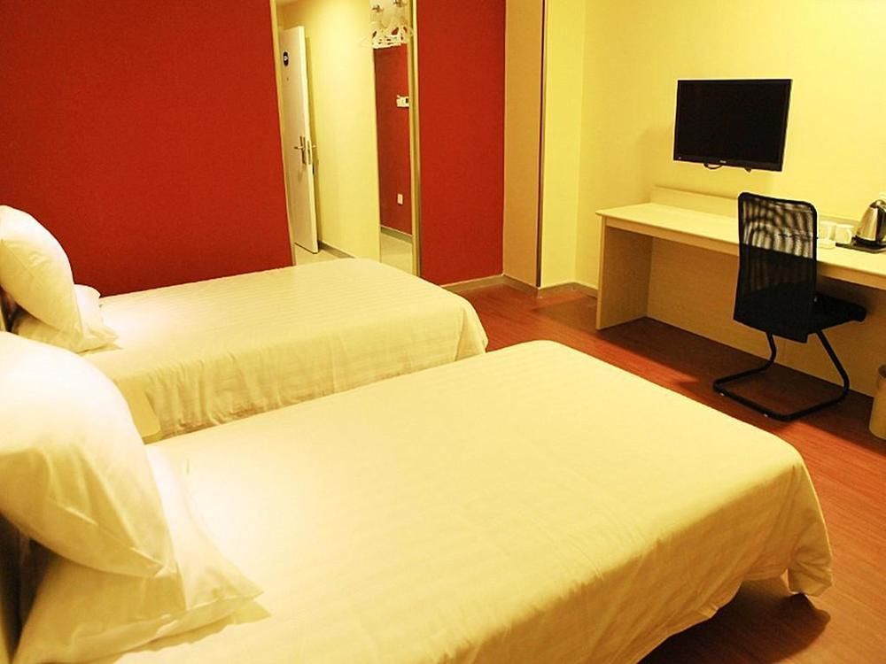Hanting Express Qingdao Zhongshan Road Екстериор снимка